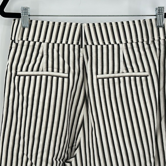 Everlane Black and White Striped Cropped Pants - Picture 7 of 10